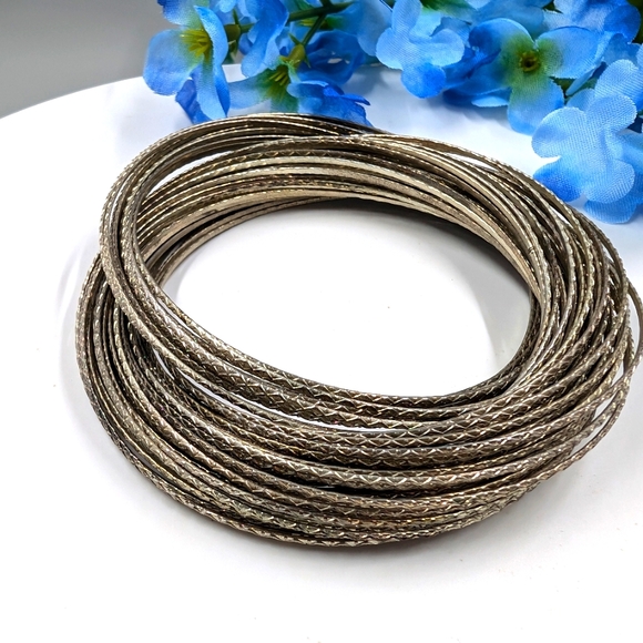 Infinity Interlocking Bangles Vintage Bracelet - Picture 3 of 4